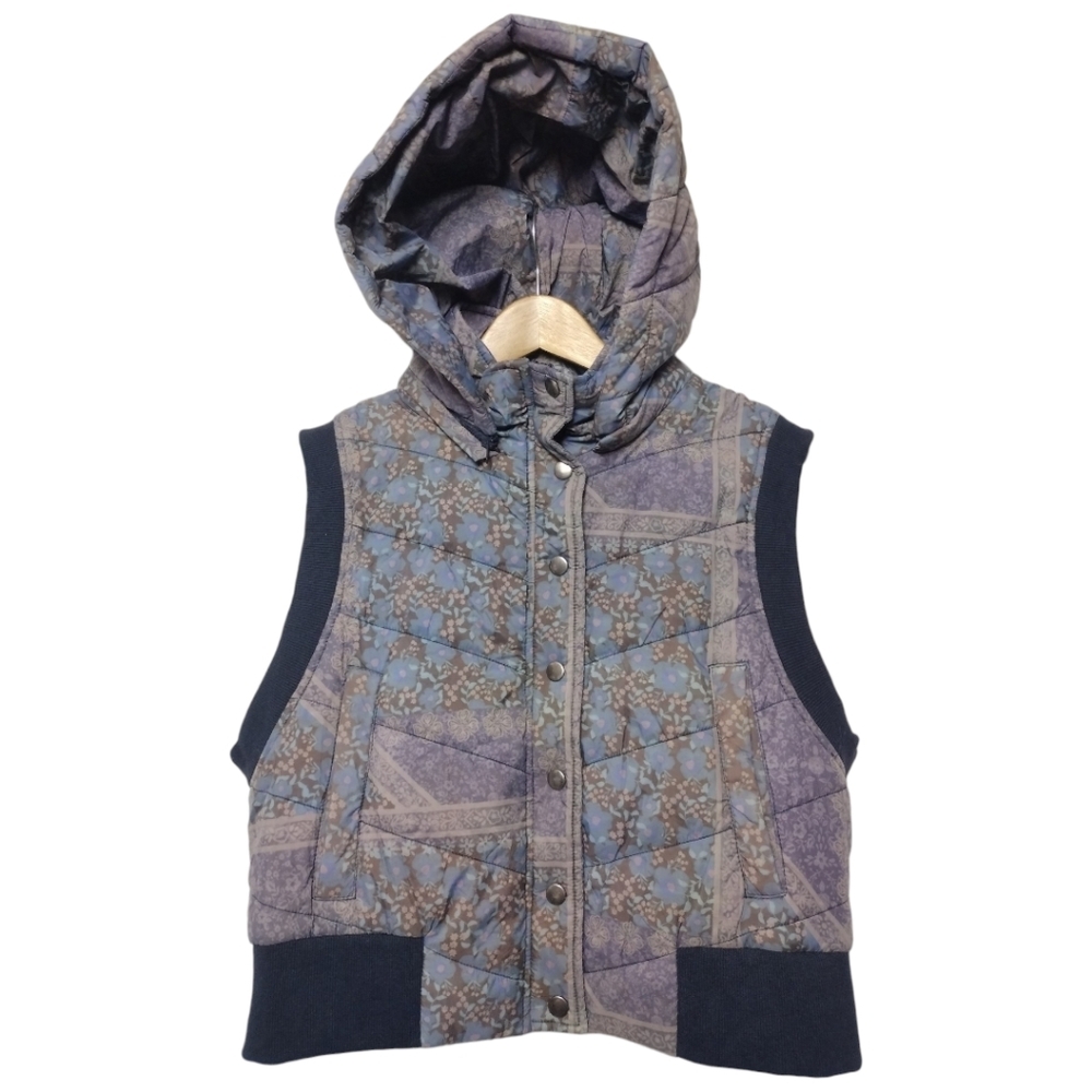 Natural Life Kali Cropped Puffer Vest In Denim Patchwork